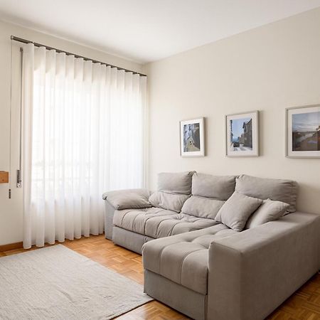 Joivy Stylish City Centre Flat With Parking Maía Dış mekan fotoğraf
