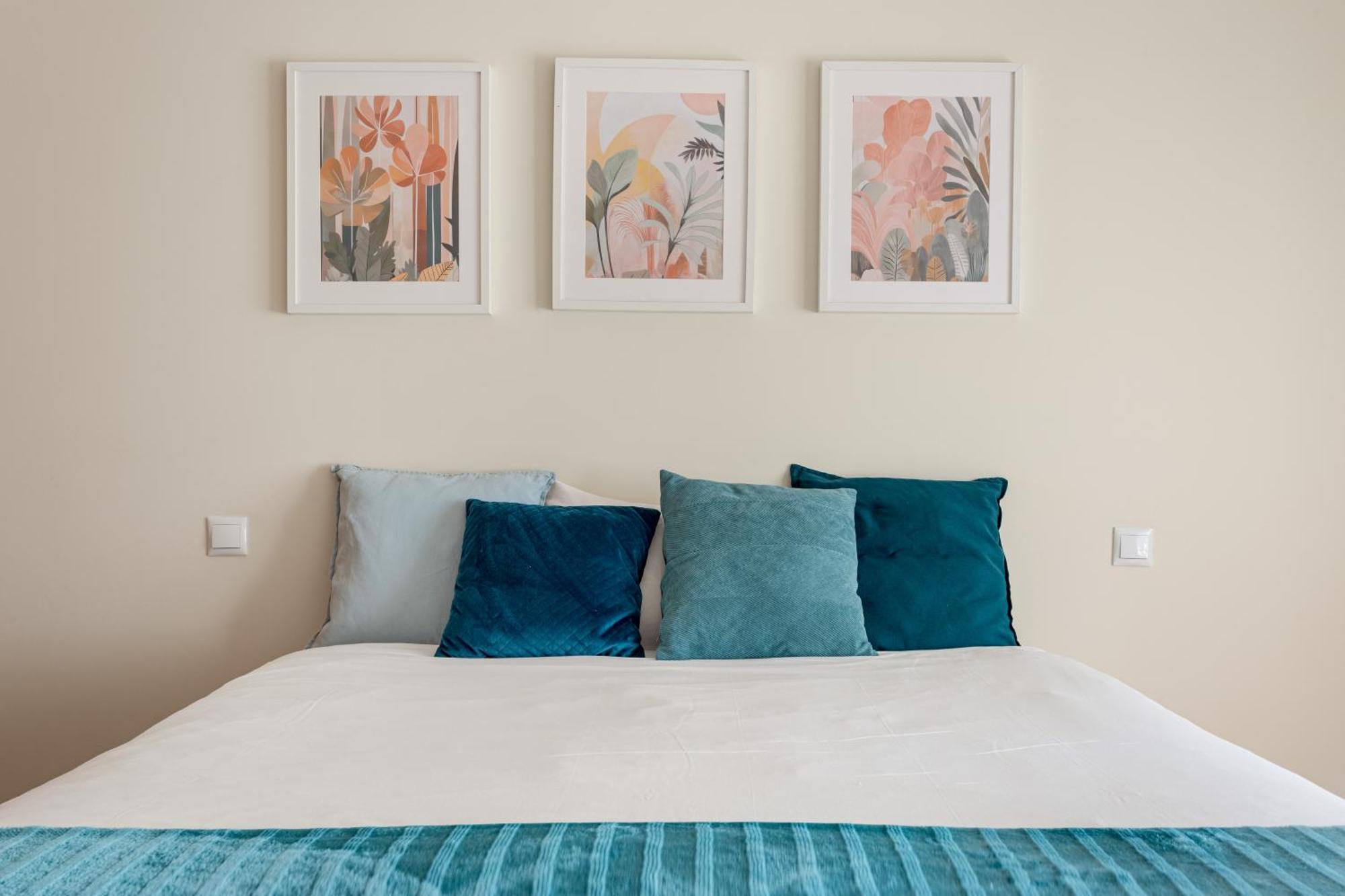Joivy Stylish City Centre Flat With Parking Maía Dış mekan fotoğraf