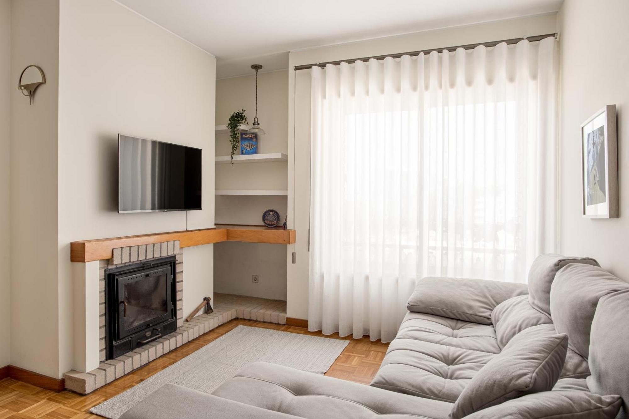 Joivy Stylish City Centre Flat With Parking Maía Dış mekan fotoğraf