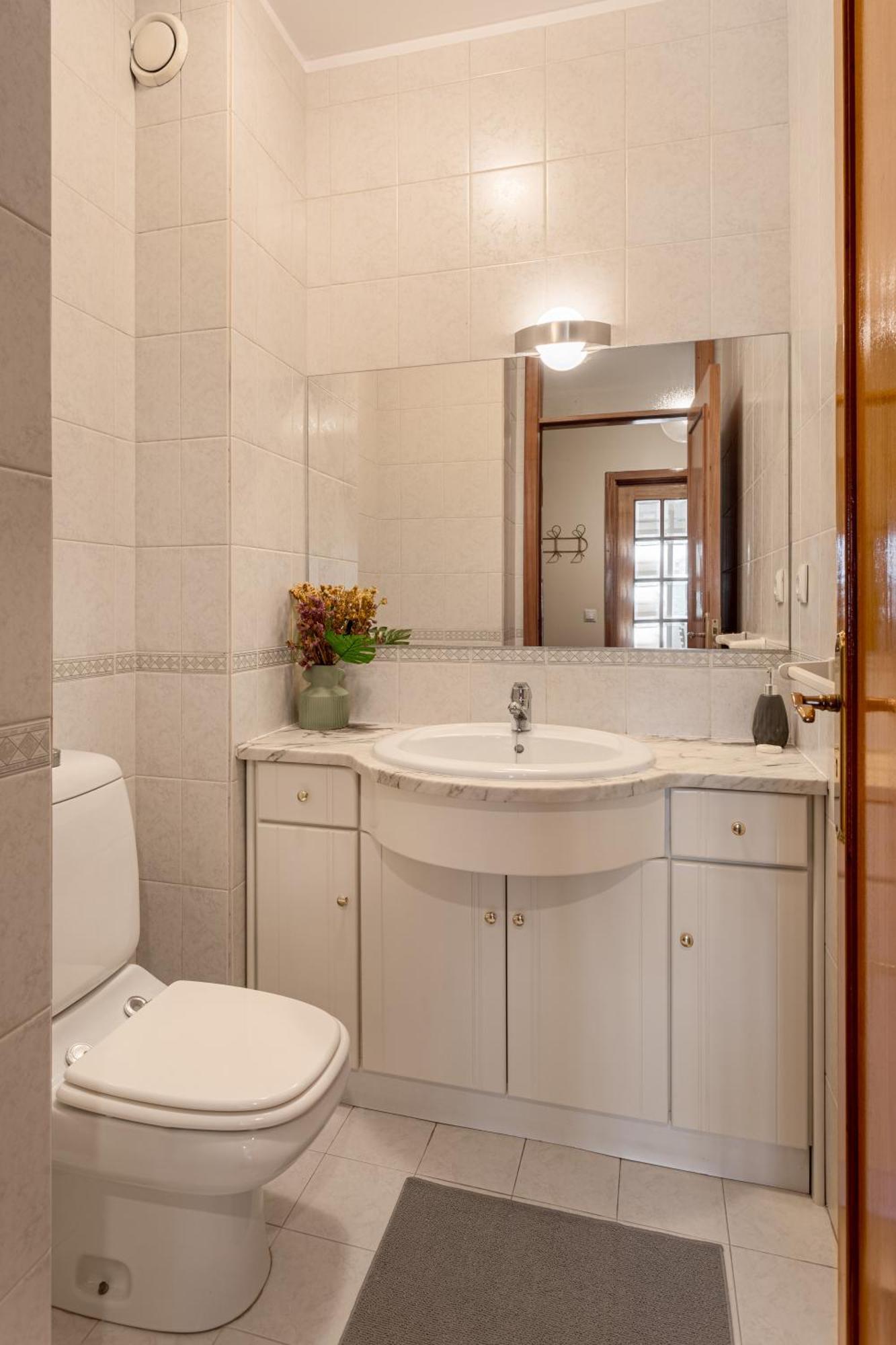 Joivy Stylish City Centre Flat With Parking Maía Dış mekan fotoğraf