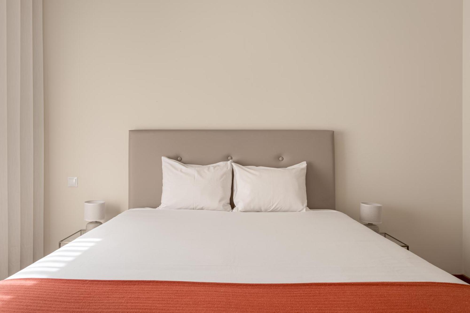 Joivy Stylish City Centre Flat With Parking Maía Dış mekan fotoğraf