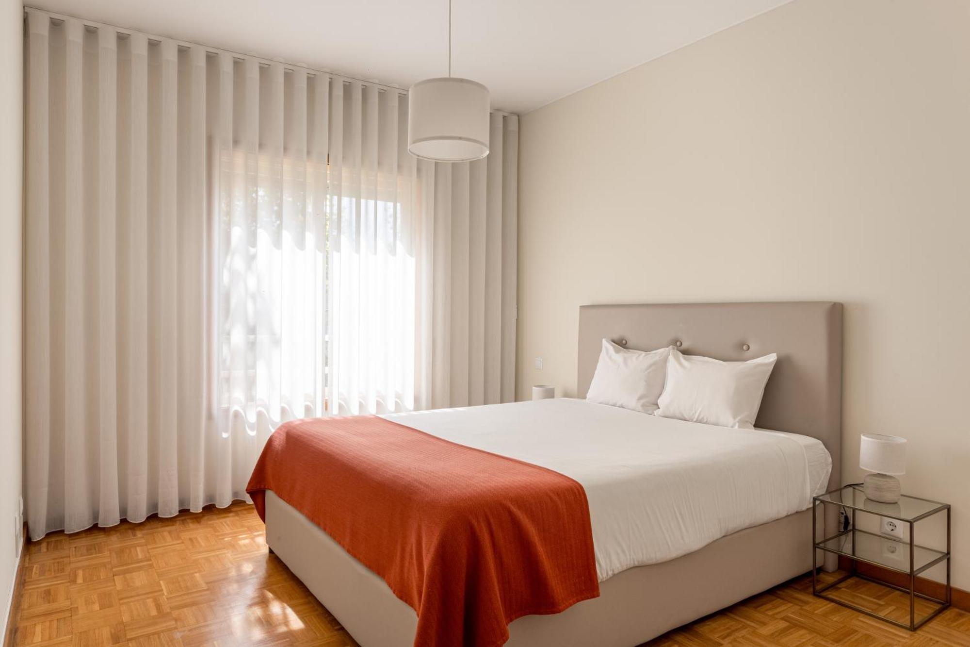Joivy Stylish City Centre Flat With Parking Maía Dış mekan fotoğraf