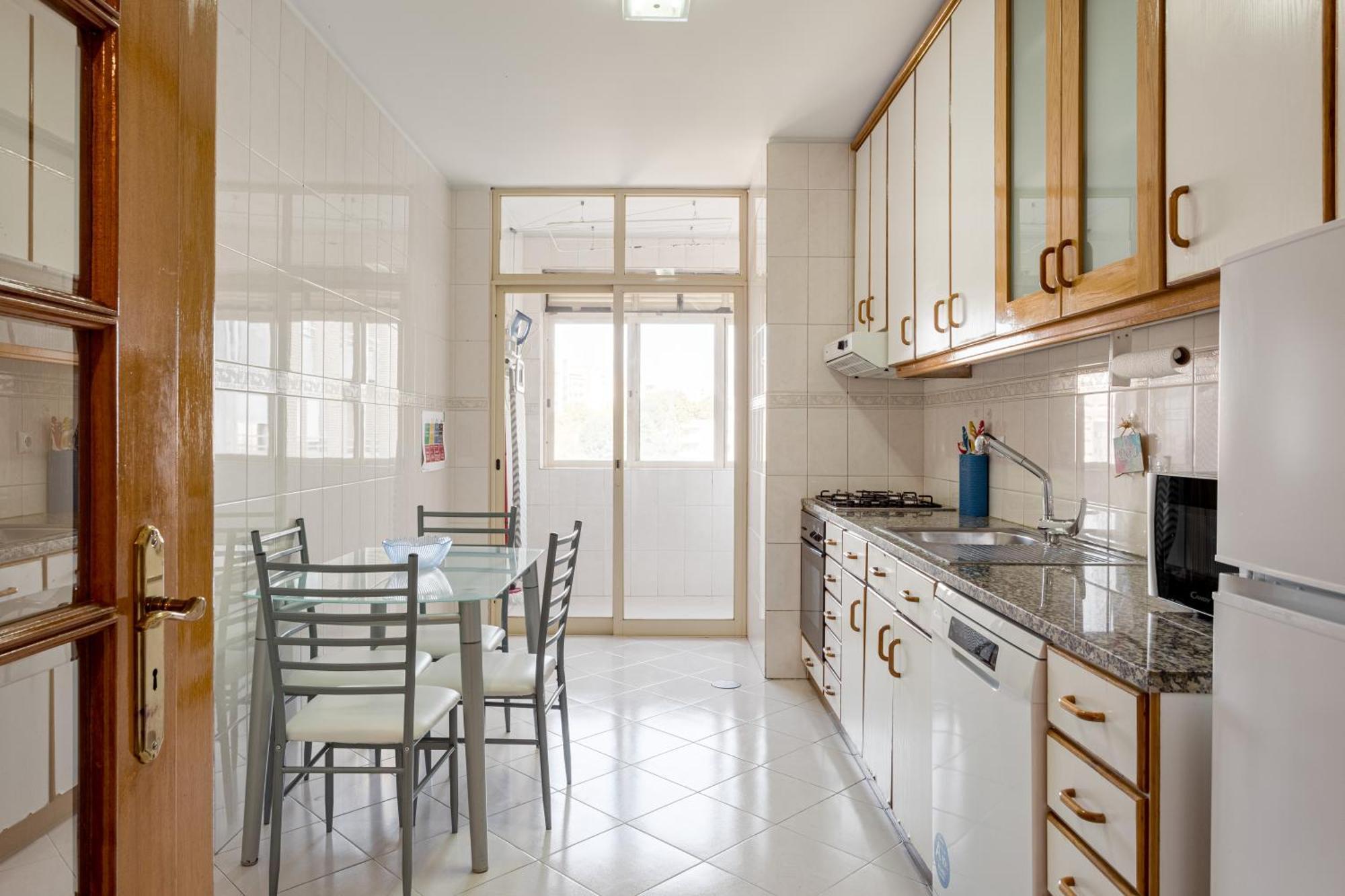 Joivy Stylish City Centre Flat With Parking Maía Dış mekan fotoğraf